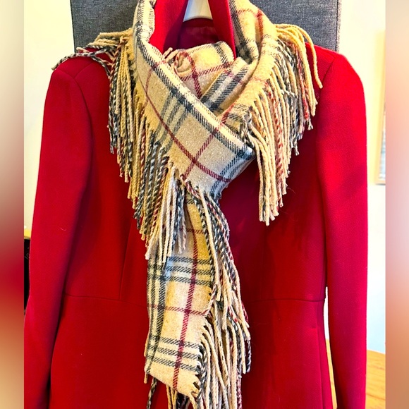 BURBERRY scarf, perfect condition, authentic, gorgeous, from Bergdorf - Picture 1 of 7
